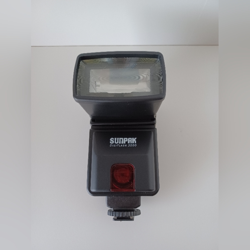 Sunpak DigiFlash 3000‎ External Flash For Nikon DSLR Camera Accessory